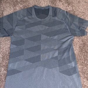 Lululemon T-Shirt